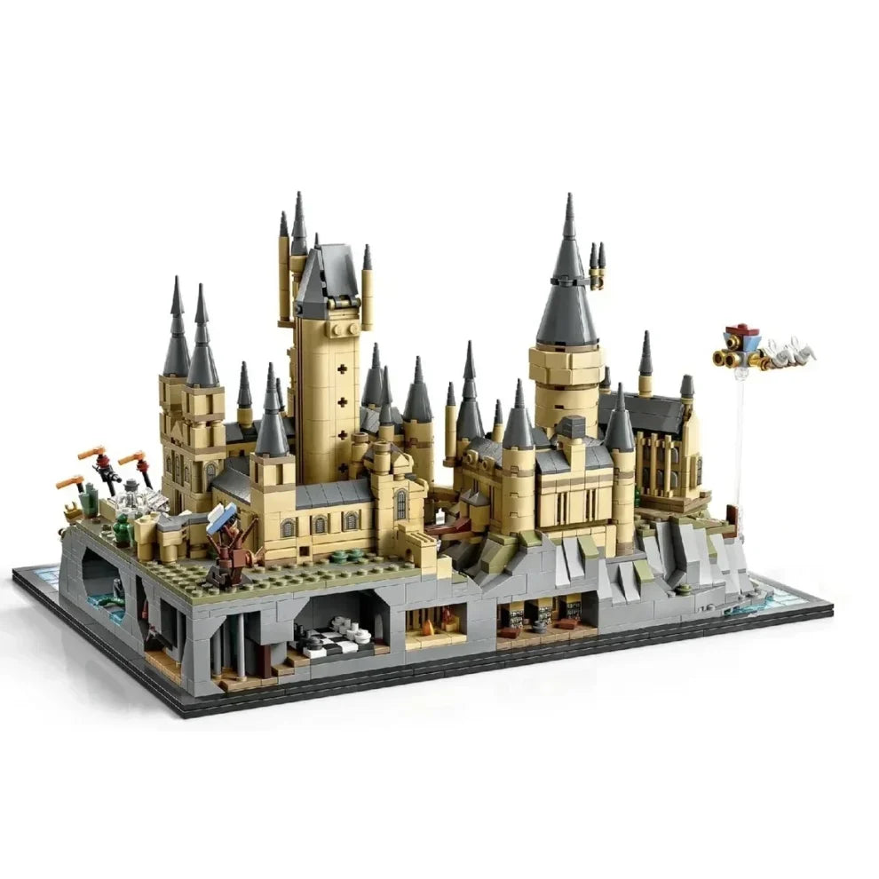 Castle and Grounds Building Block Model – Classic Architectural Set